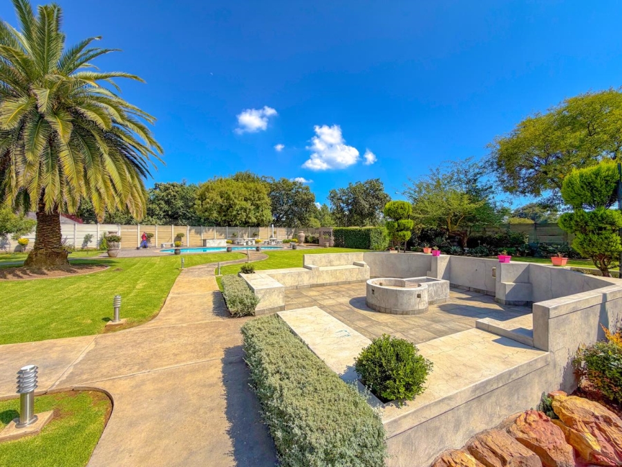 5 Bedroom Property for Sale in Sasolburg Ext 4 Free State